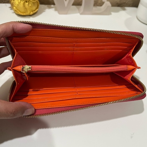 MCM LONG ZIPPERED WALLET - Picture 10 of 14